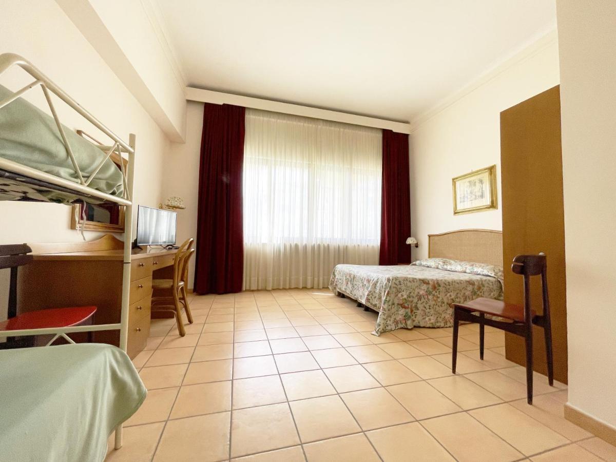 Hotel Reginella SantʼAgata sui Due Golfi Εξωτερικό φωτογραφία