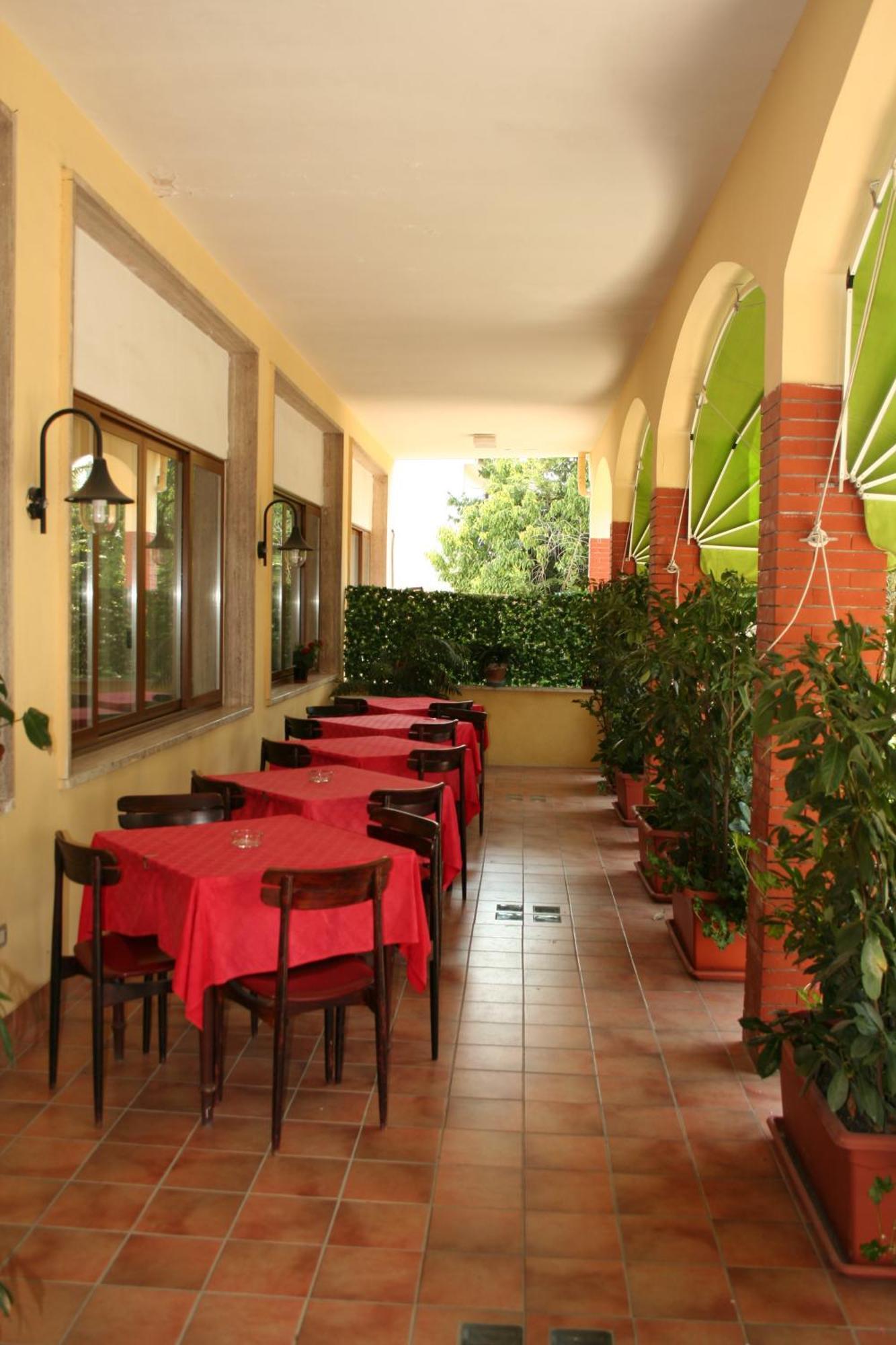 Hotel Reginella SantʼAgata sui Due Golfi Εξωτερικό φωτογραφία